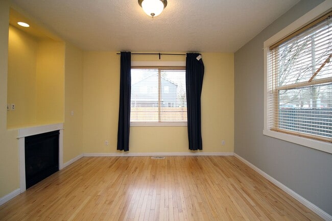 Building Photo - 7123 SE Brooklyn St