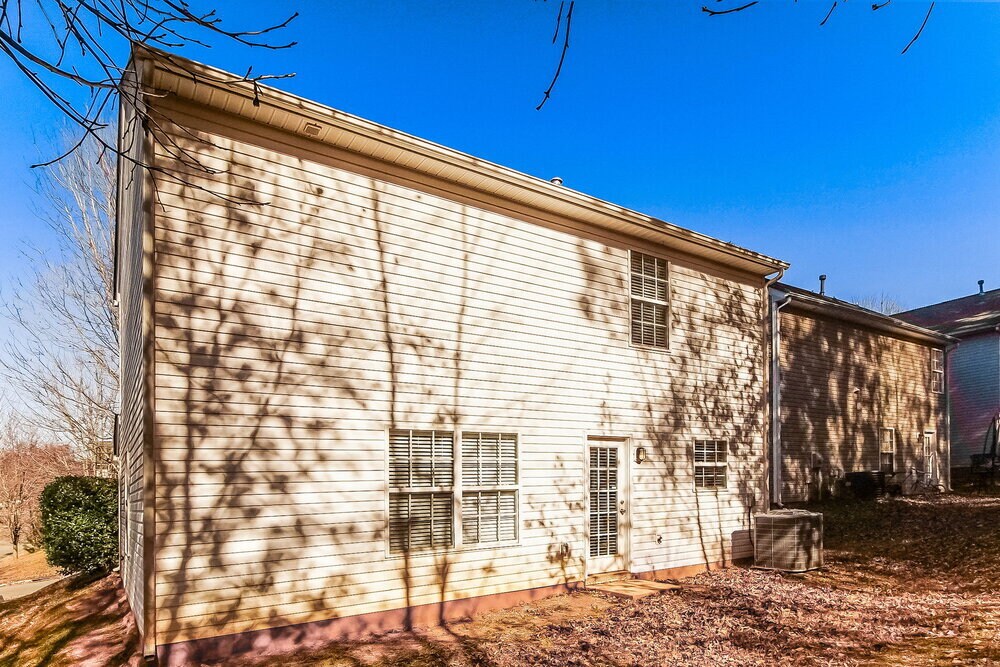 Building Photo - 5126 Grays Ridge Dr