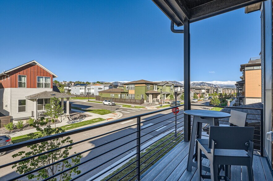 Building Photo - 805 Promenade Dr