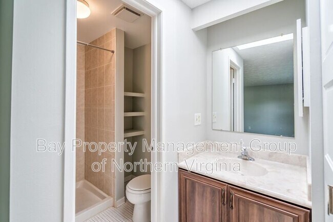 Building Photo - 355 GUNDRY Dr