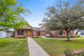 Building Photo - 4329 Edgewater Dr