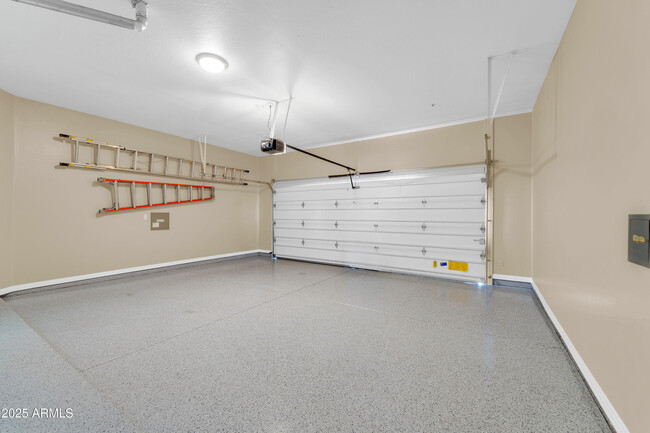 Building Photo - 7557 E McLellan Ln