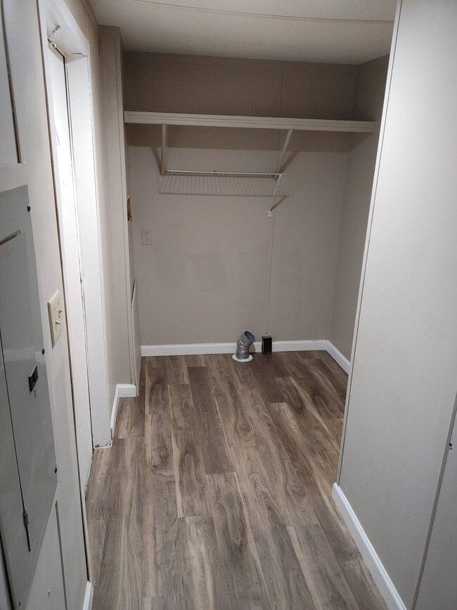 Building Photo - 30 Cambridge Dr