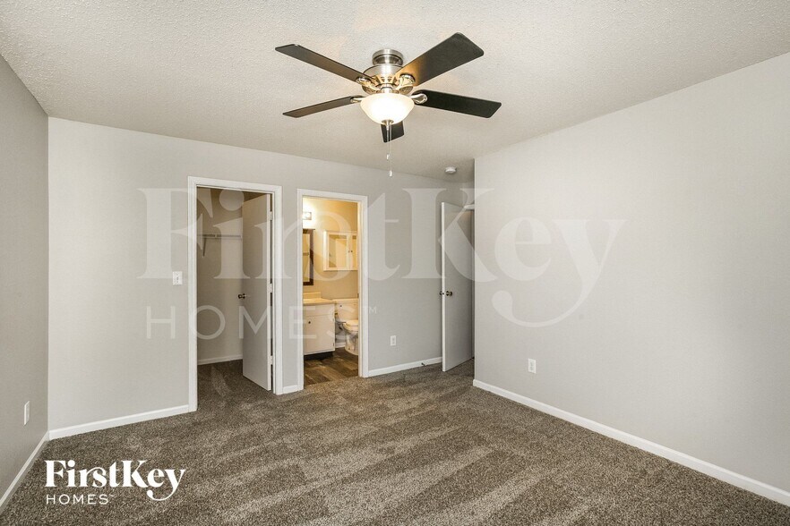 Building Photo - 15442 Ten Point Dr