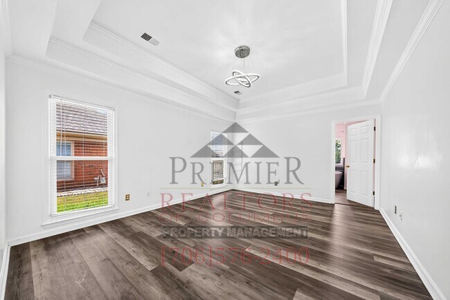 Building Photo - 5924 Big Oak Dr