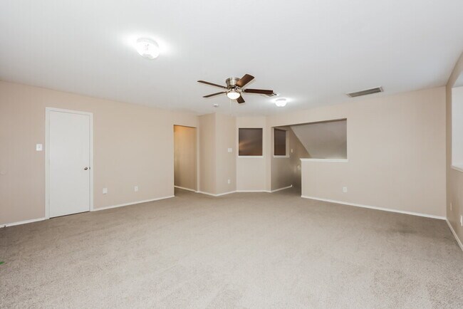 Building Photo - 509 Covent Garden Pl