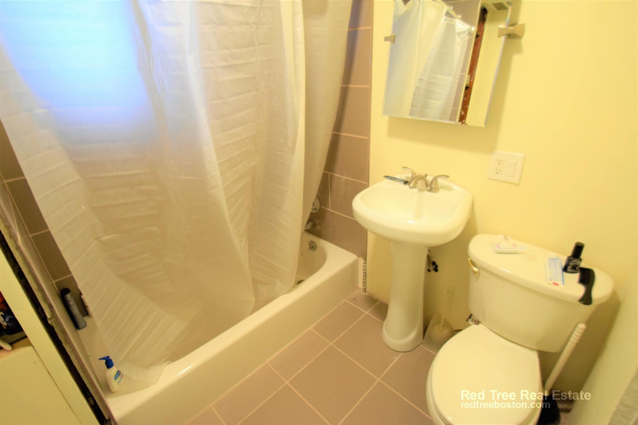 Building Photo - 505 Washington St