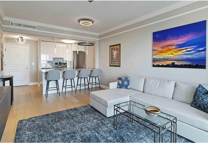 Building Photo - 750 N Tamiami Trl