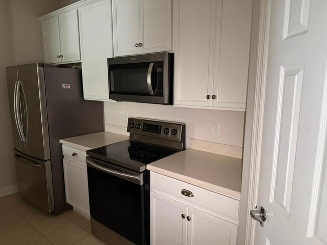 Building Photo - 3326 Robert Trent Jones Dr
