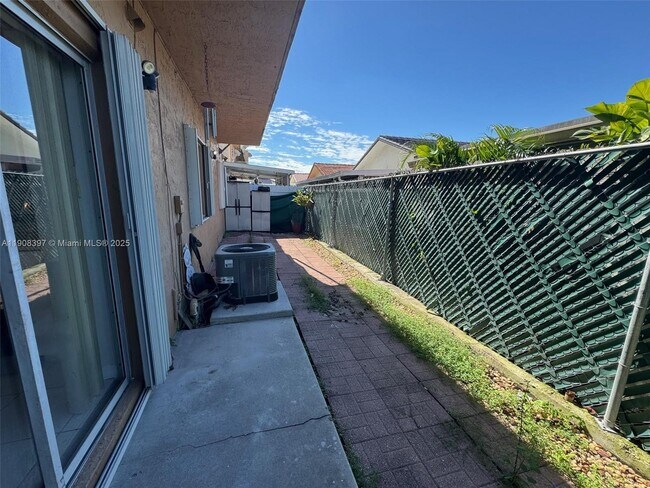 Building Photo - 3384 W 80th St