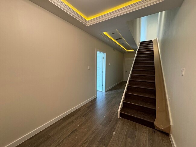 Building Photo - 210 Veracruz Dr