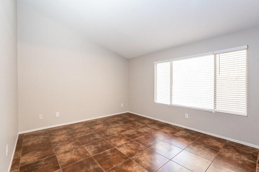 Building Photo - 1621 Running Creek Dr