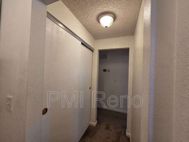 Building Photo - 14050 Tourmaline Dr