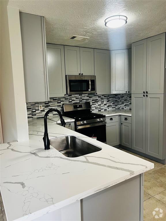 Building Photo - 21514 Bridgewater Pointe