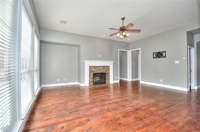 Building Photo - 6212 Meadowcrest Ln