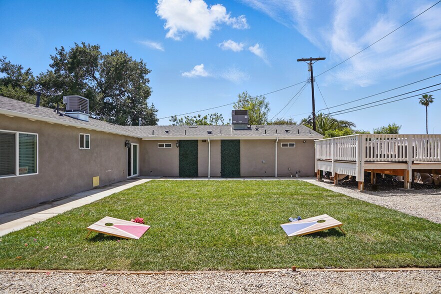 Building Photo - 20721 Clark St