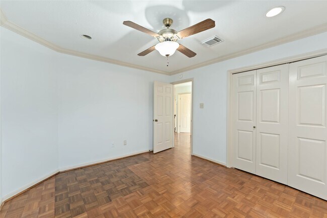 Building Photo - 86 Heathrow Ln