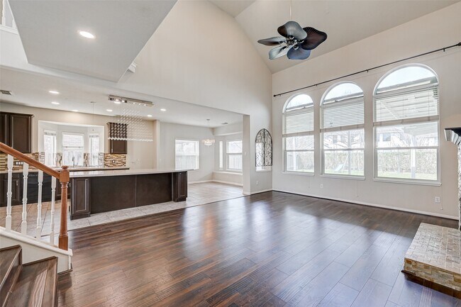 Building Photo - 11205 Sunlit Bay Dr