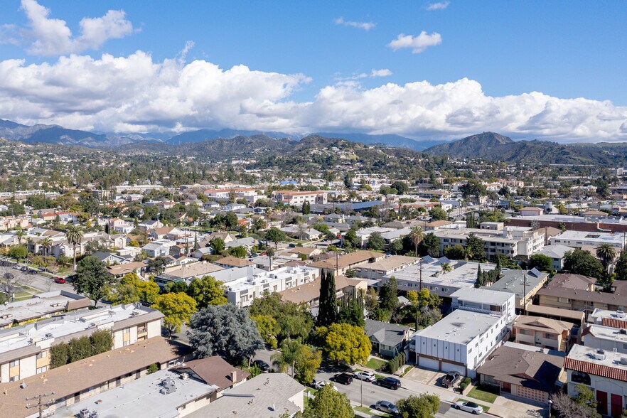 Building Photo - 310 N Jackson St