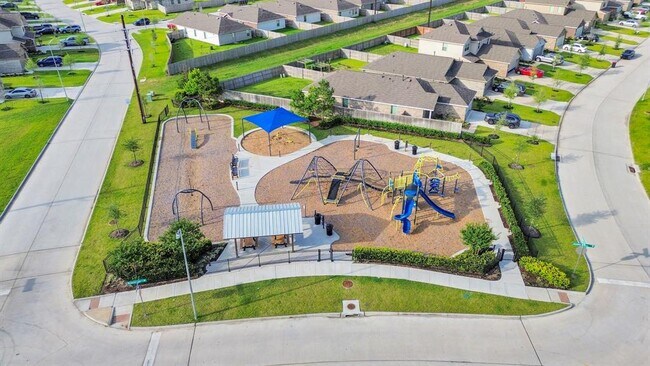 Building Photo - 7319 Clover Chase Dr