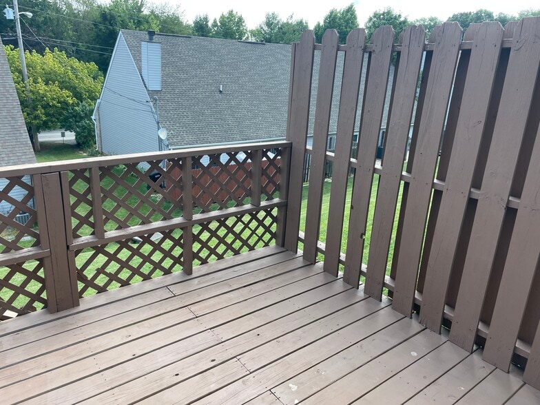 Building Photo - 1046 Blinken St