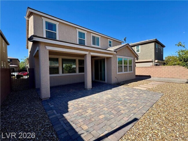 Building Photo - Beautiful 4BR Home with Huge Loft, Gourmet Kitchen & Covered Patio