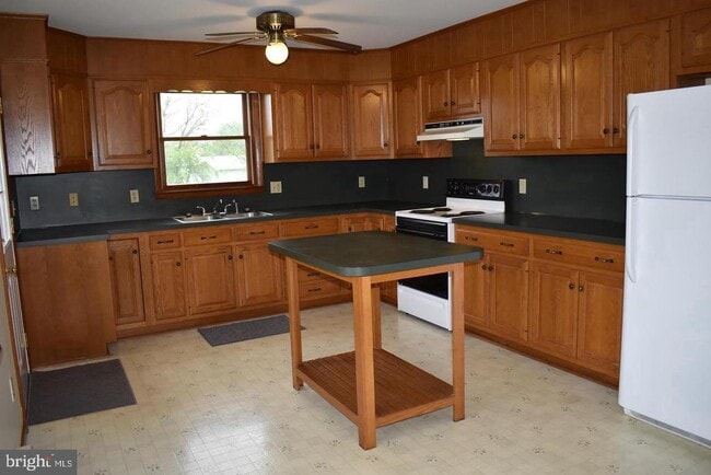 Building Photo - 9134 Letzburg Rd