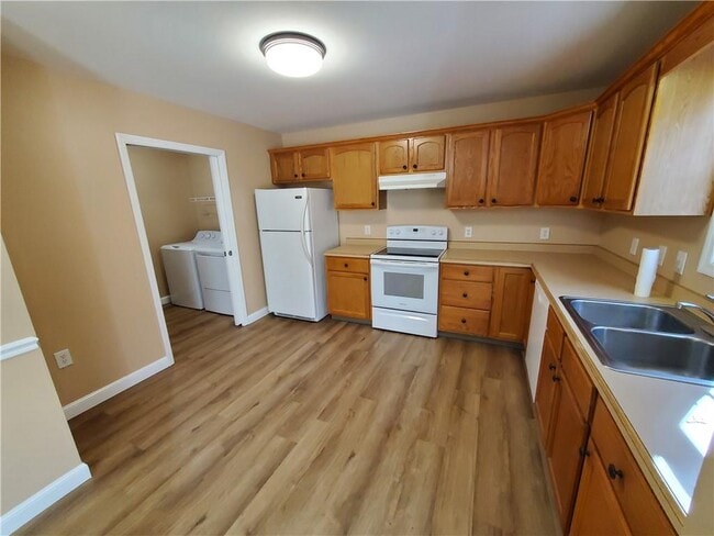 Primary Photo - 35 Mapleville Main