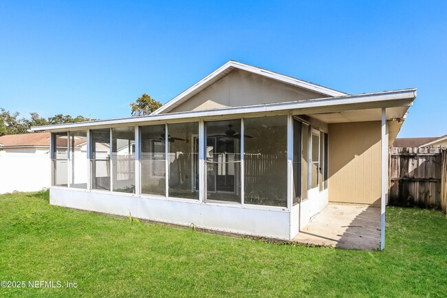 Building Photo - 7878 Cherry Blossom Dr S