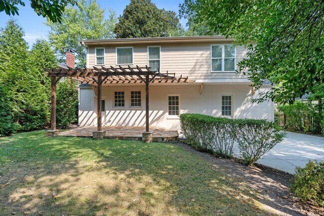 Building Photo - 251 Bolling Rd NE