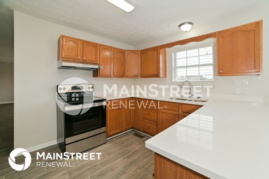 Building Photo - 1120 Cattlemans Dr