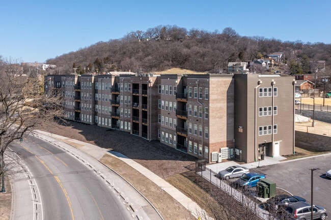 Building Photo - 1001 Marshall Ave