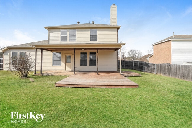 Building Photo - 1004 Essex Dr