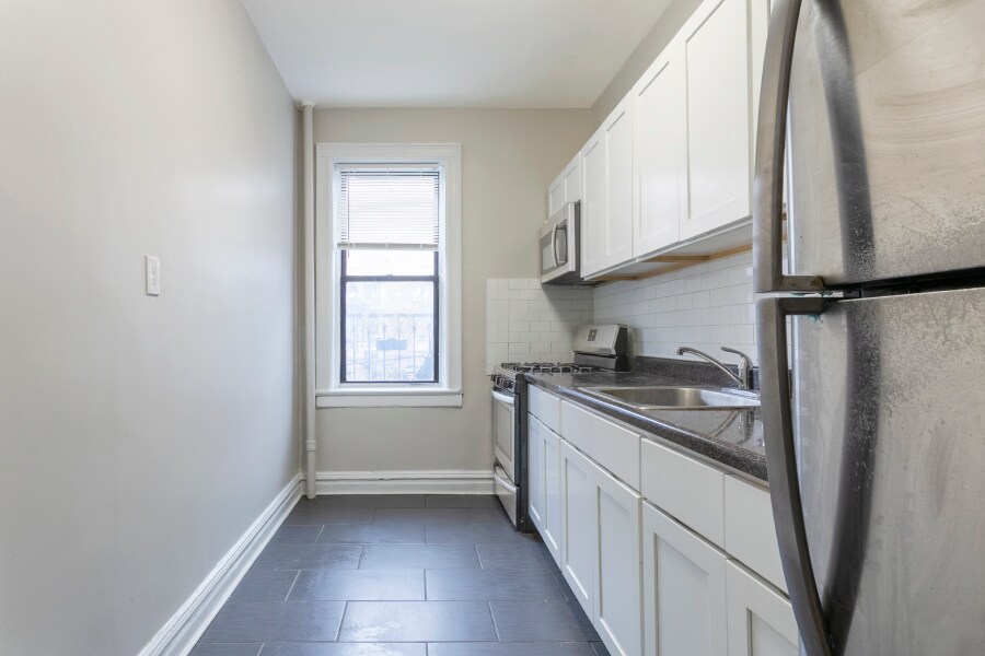 Building Photo - 115 Fairview Ave