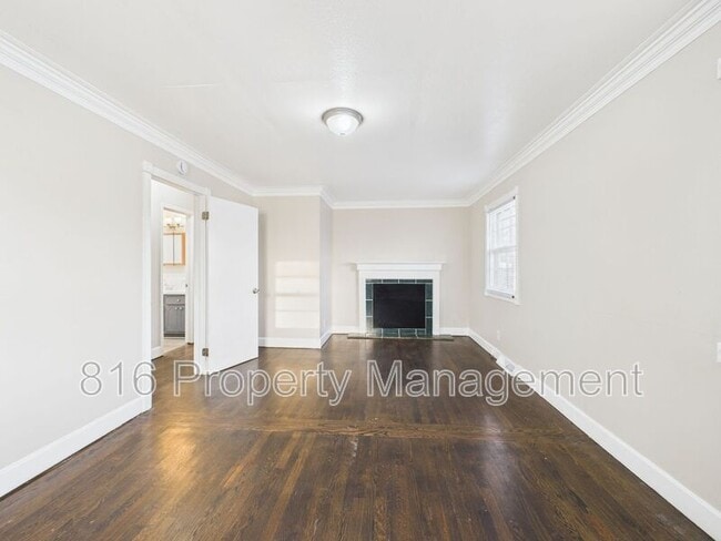 Building Photo - 6304 E 150th Terrace