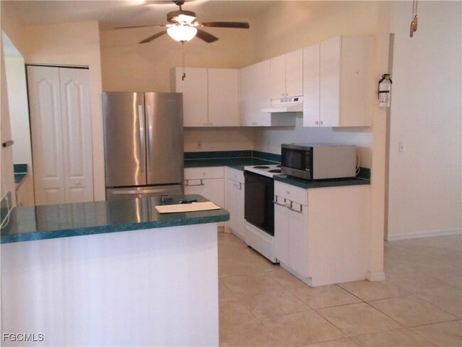 Building Photo - 2916 9th St W