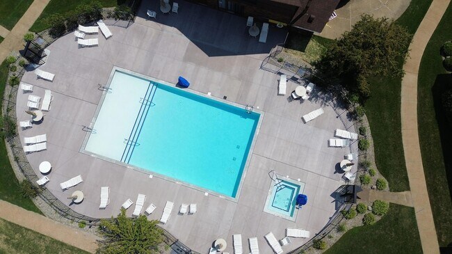 Building Photo - 2049 45th St