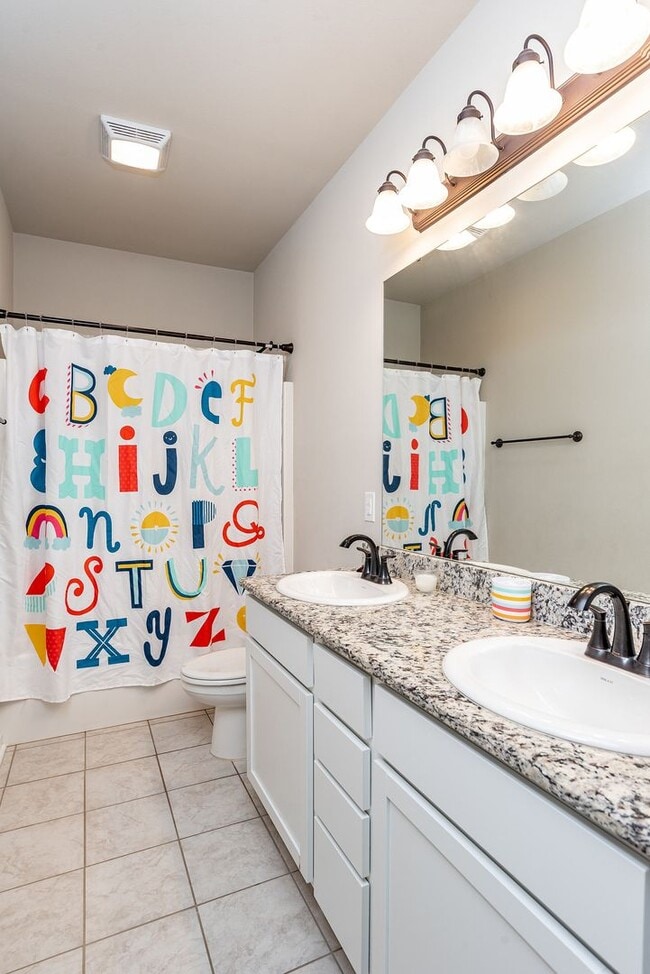 Building Photo - 4 Bedroom 2.5 Bath in Victoria Meadows