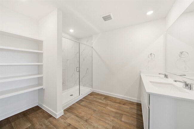 Building Photo - 6019 Jasper Hl Dr