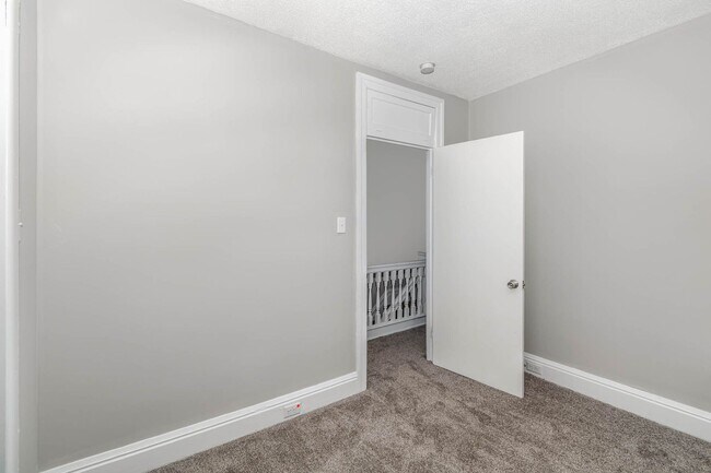 Building Photo - 3 Bedroom 1 Bathroom home in Harrisburg, PA