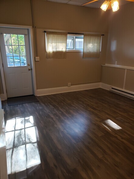 Living Room - 507 Bennett St