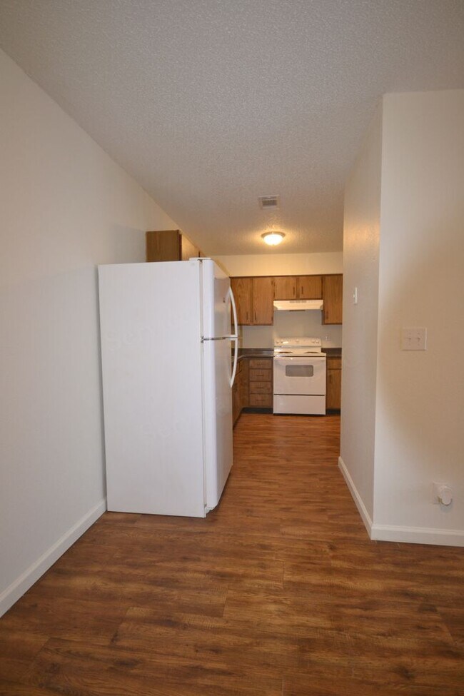 Building Photo - Buffalo Apartments (Bison Terrace)