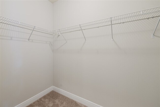 Building Photo - 44 Hollyn Ct