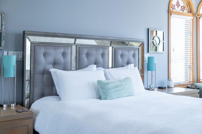 Building Photo - 152 Central Ave