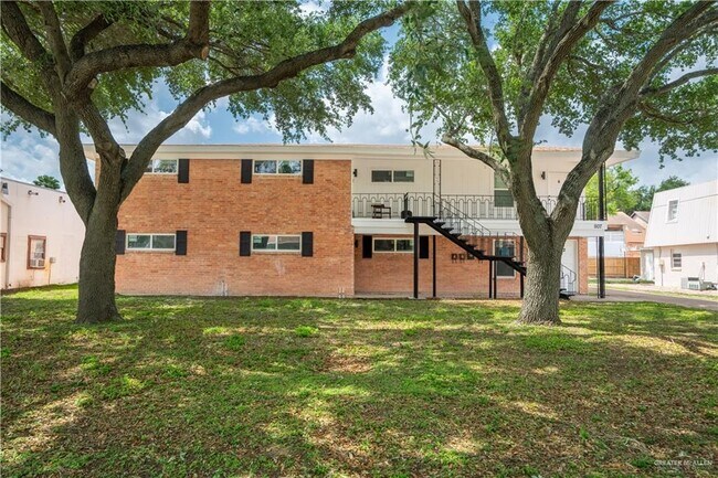 Building Photo - 23 Shasta Ave