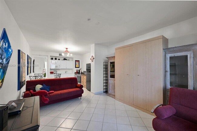 Building Photo - 16711 Collins Ave