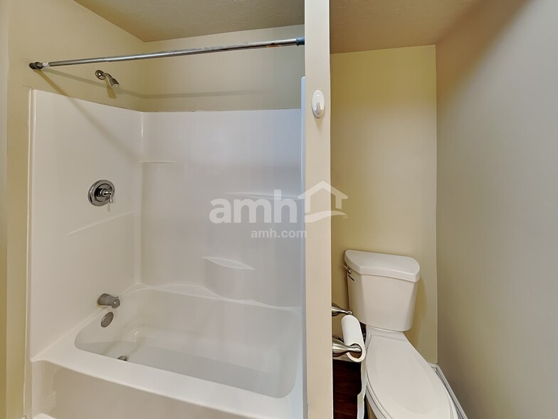 Building Photo - 5252 S 4300 W