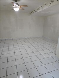 Building Photo - 5100 SW 41st St