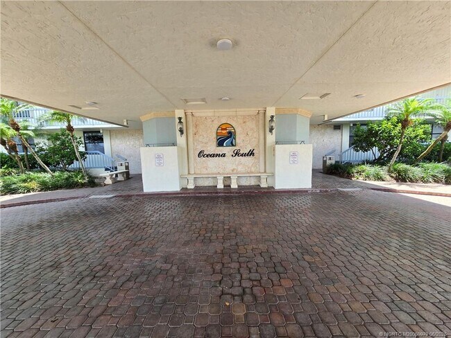 Building Photo - 10600 S Ocean Dr