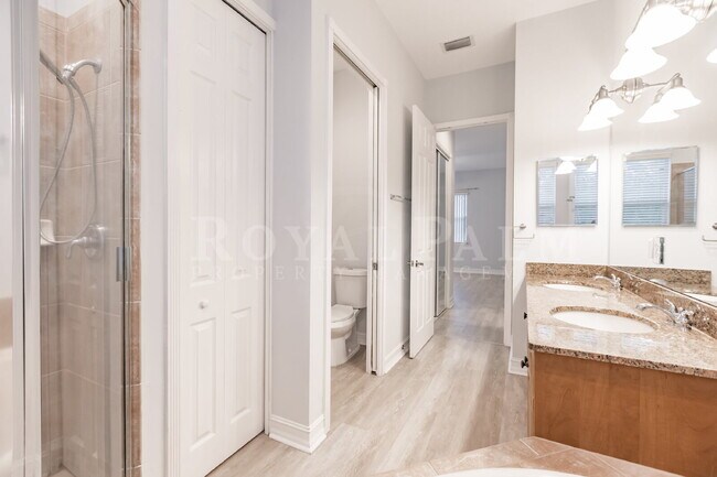 Building Photo - 12060 Lucca St